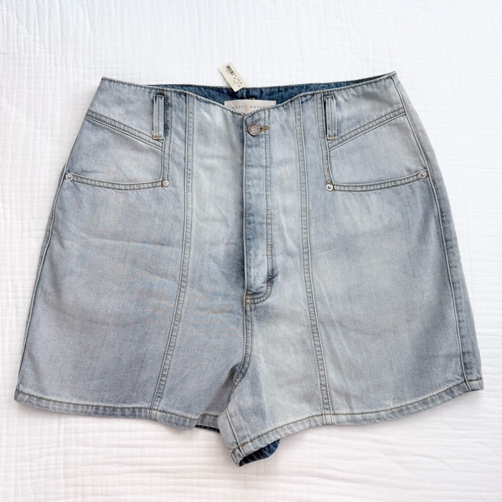 NWT Happy Nature 100% cotton Ultra High-Rise Seamed Short light wash size 31